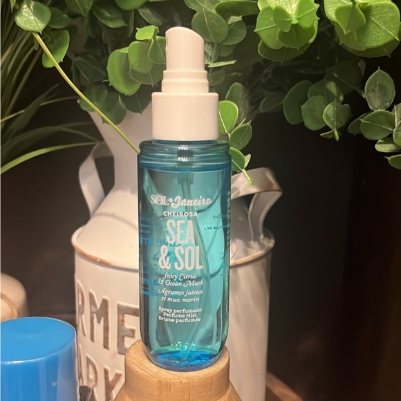 *SOLD*   SOL DE JANEIRO - LIMITED EDITION PERFUME TRIO  *SOLD* - Picture 4 of 4